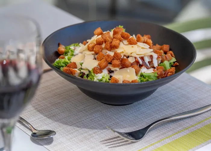 Отель Livvo Anamar