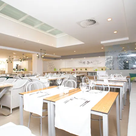 فندق Livvo Anamar بلايا ديل إنغلز