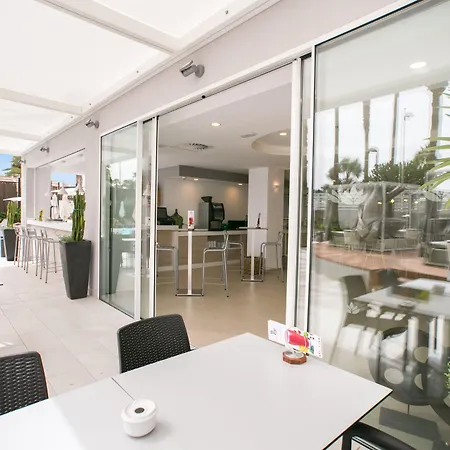 فندق Livvo Anamar بلايا ديل إنغلز