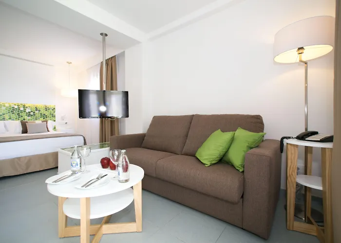 Hotel Livvo Anamar 4*