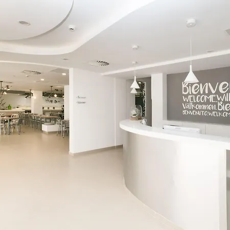 Livvo Anamar מלון 4*